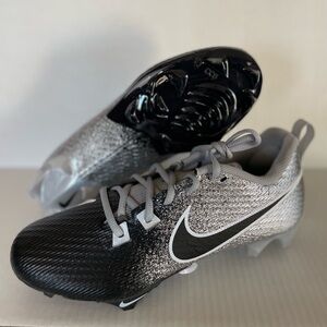 New without box Nike Cleats Vapor Edge Speed 360 2 Football Size 9 Men